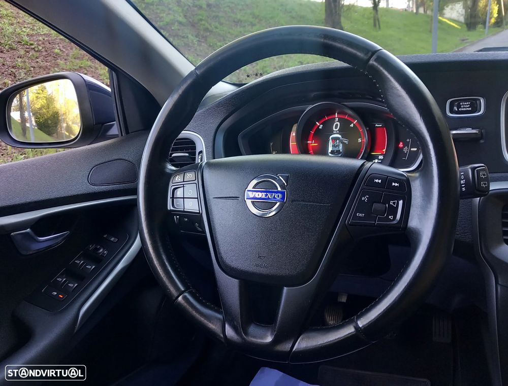 Volvo V40 D2 Summum - 14