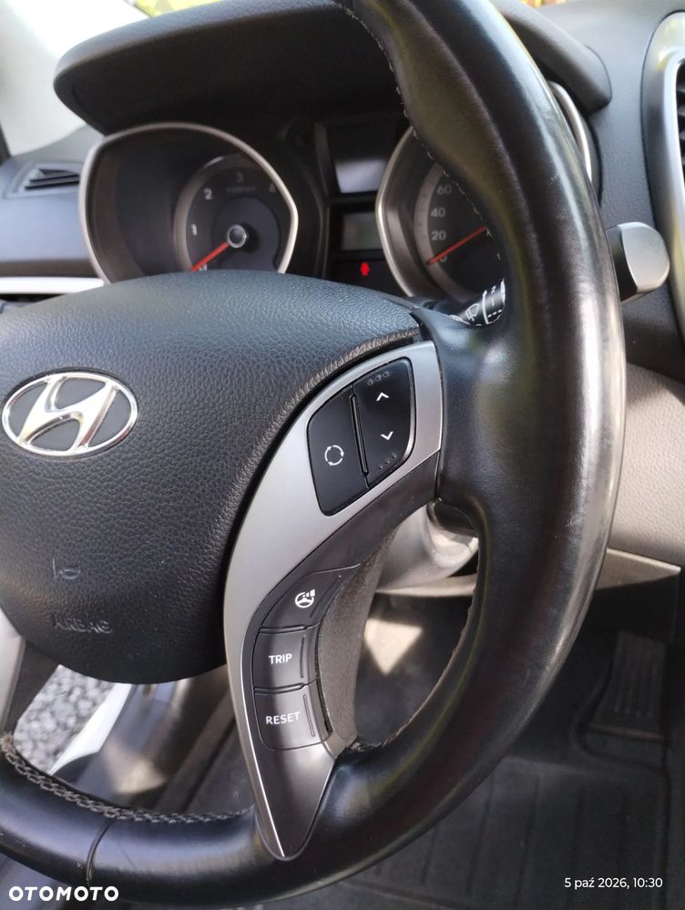 Hyundai i30 - 23