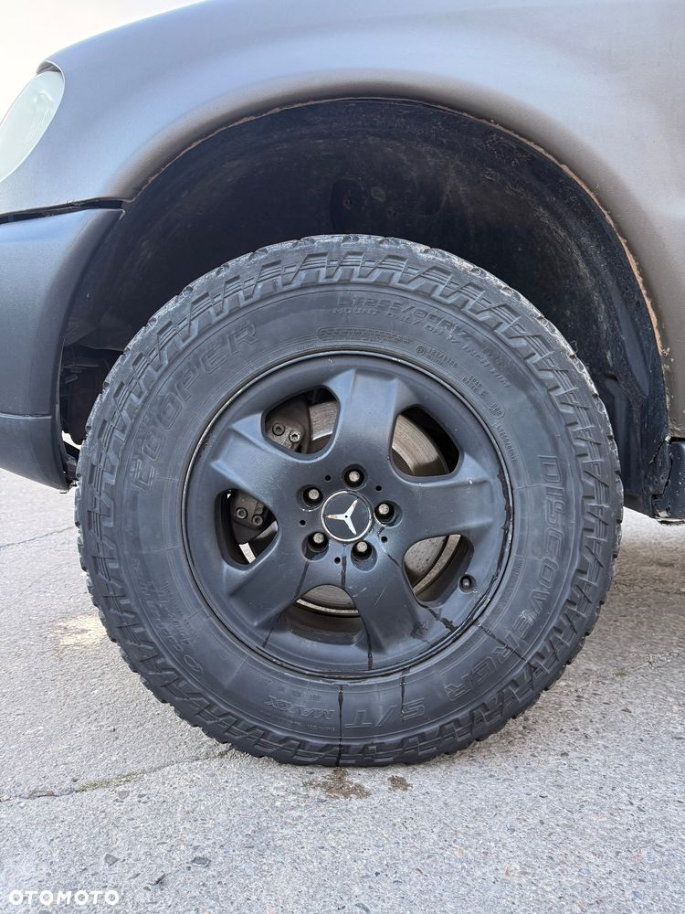 Mercedes-Benz ML - 12