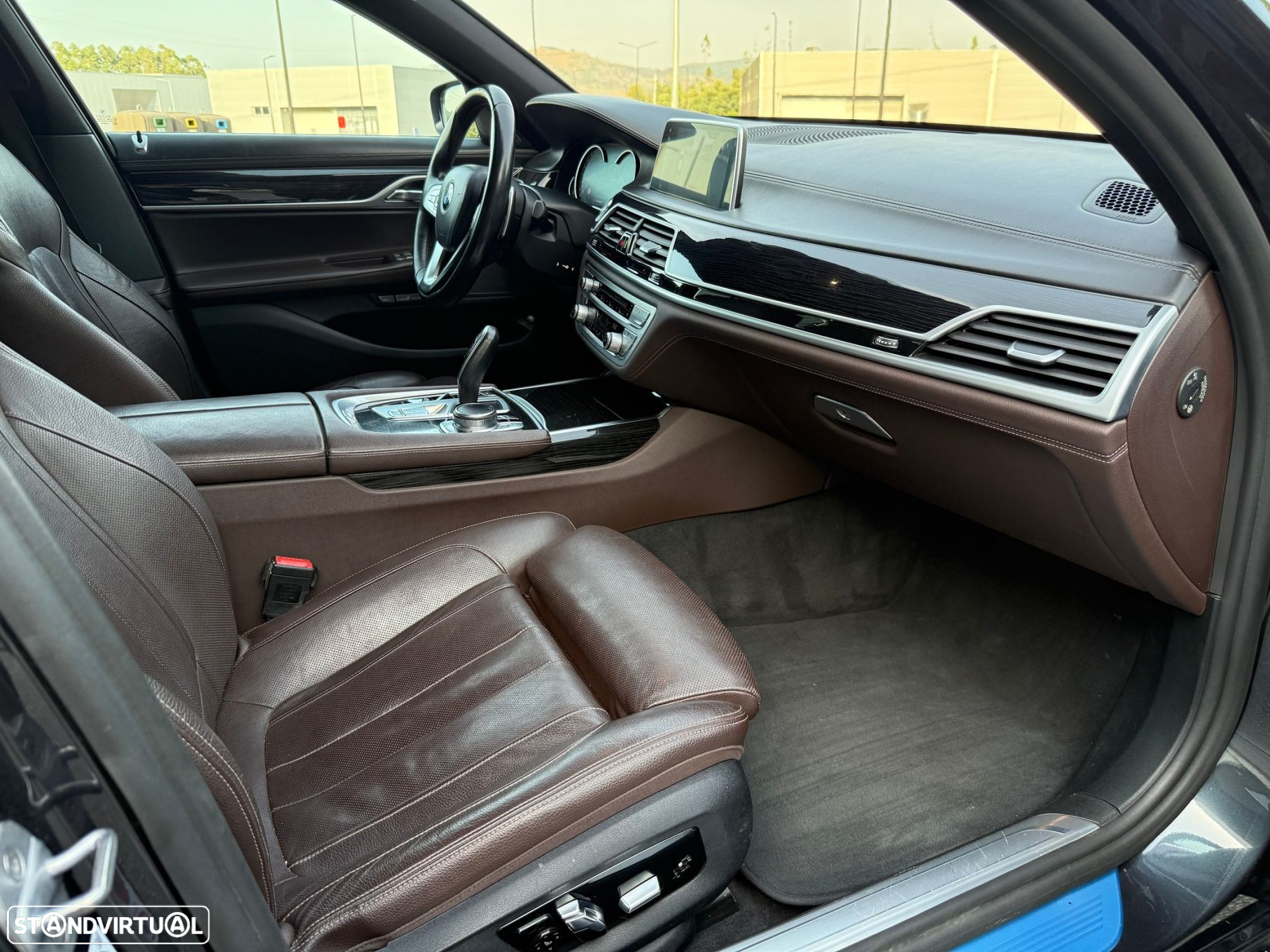 BMW 740 d xDrive Pack M - 26