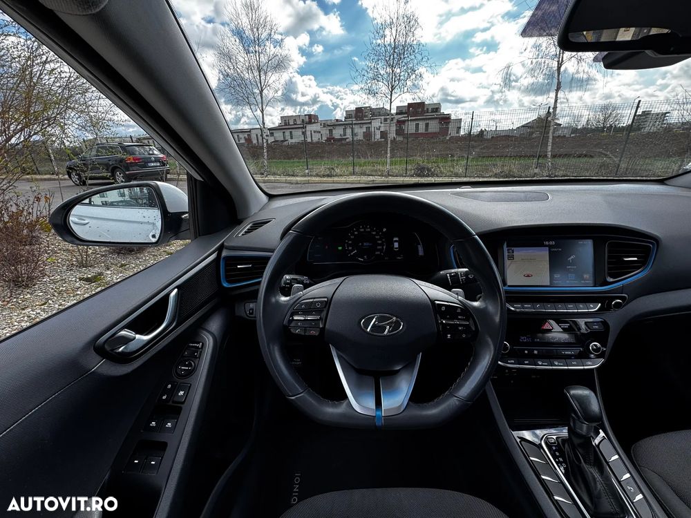 Hyundai IONIQ 1.6 GDI Premium - 9