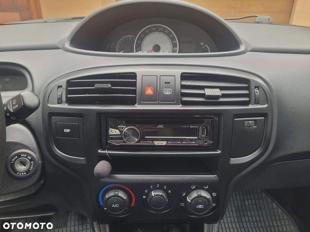 Hyundai Matrix 1.6 GLS - 12