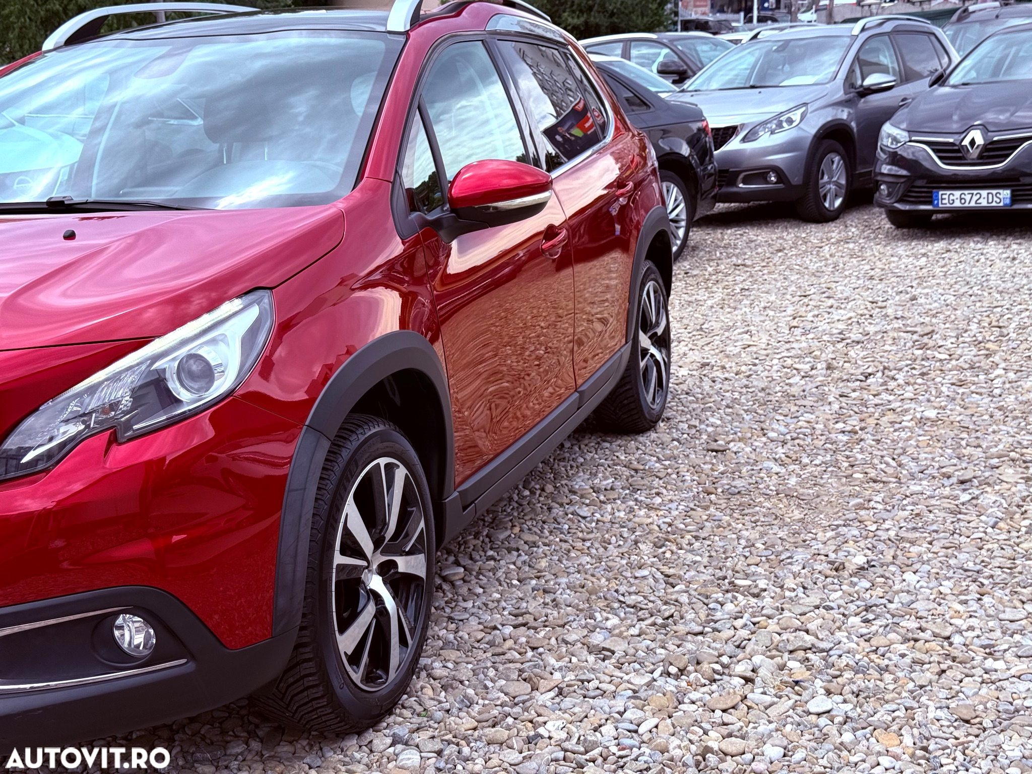 Peugeot 2008 1.2 PureTech Turbo EAT6 S&S Allure - 5