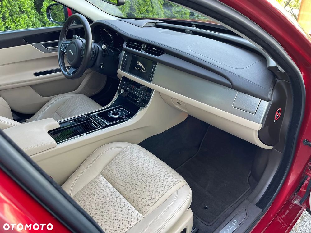 Jaguar XF 3.0 V6 S - 13