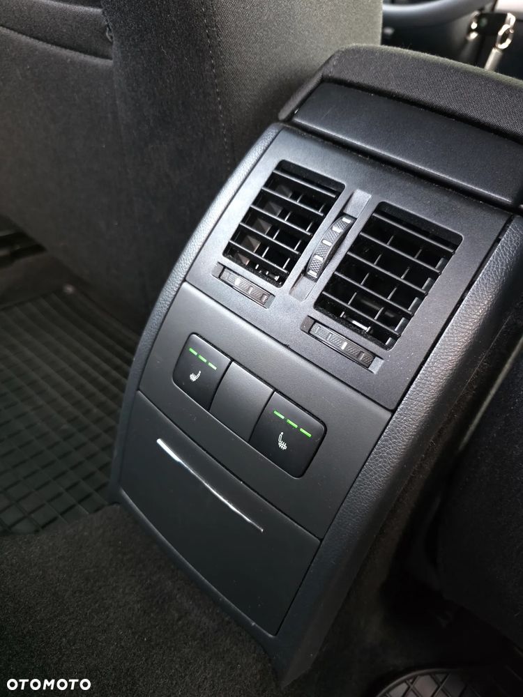 Skoda Octavia 1.6 Elegance - 25