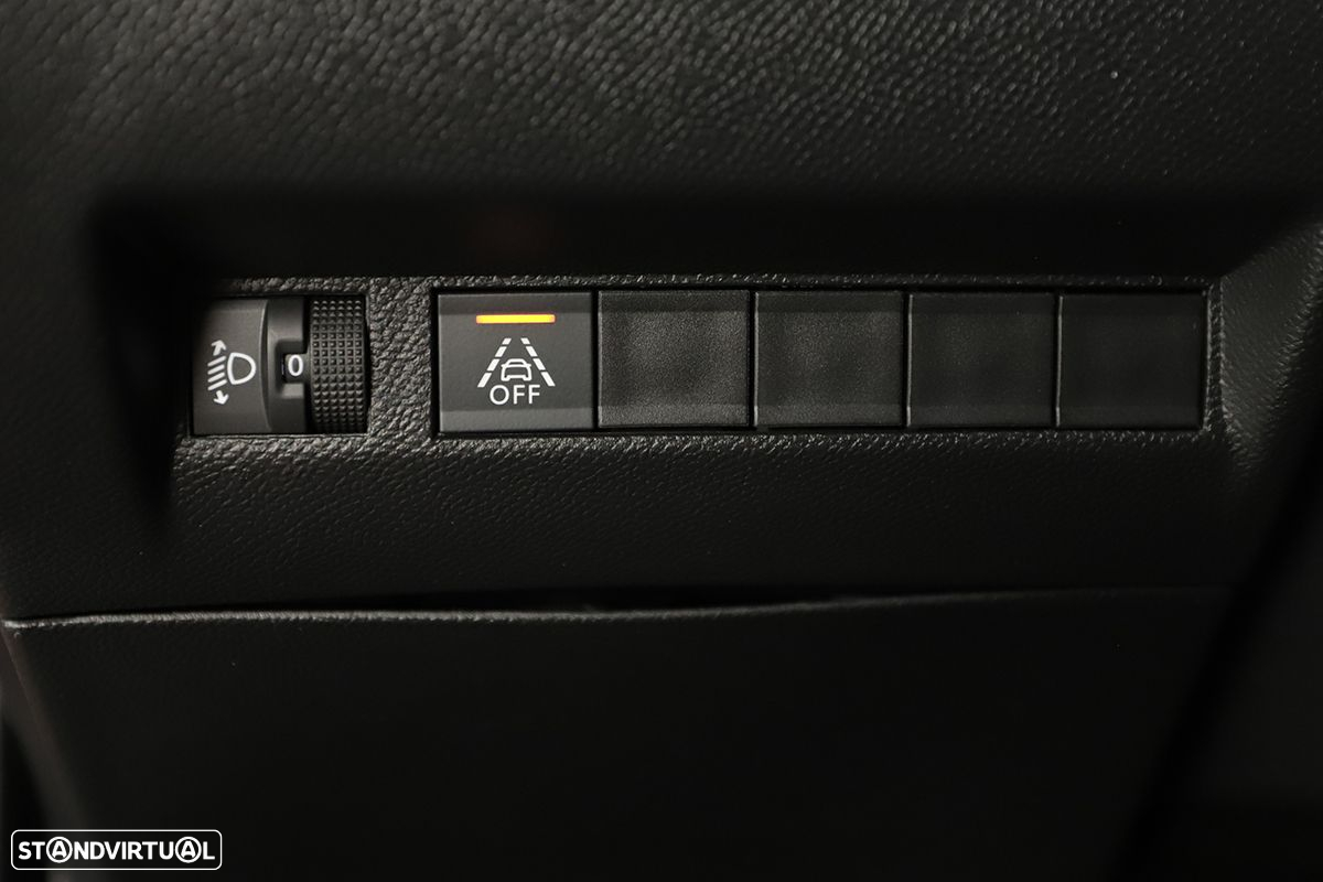 Peugeot 2008 1.2 PureTech Allure EAT8 - 18