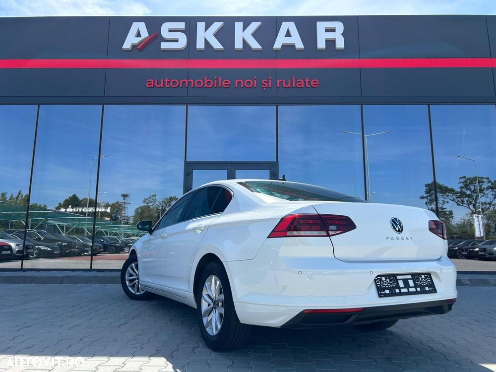 Volkswagen Passat 2.0 TDI DSG Comfortline - 9