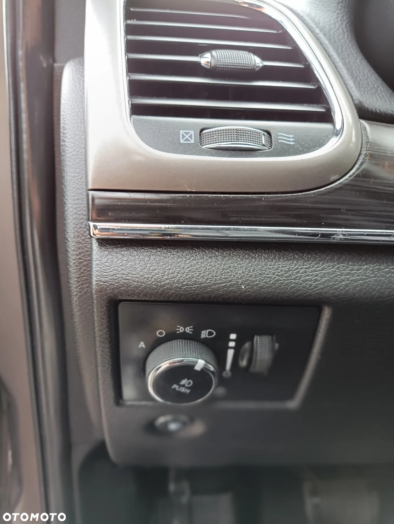 Jeep Grand Cherokee - 27