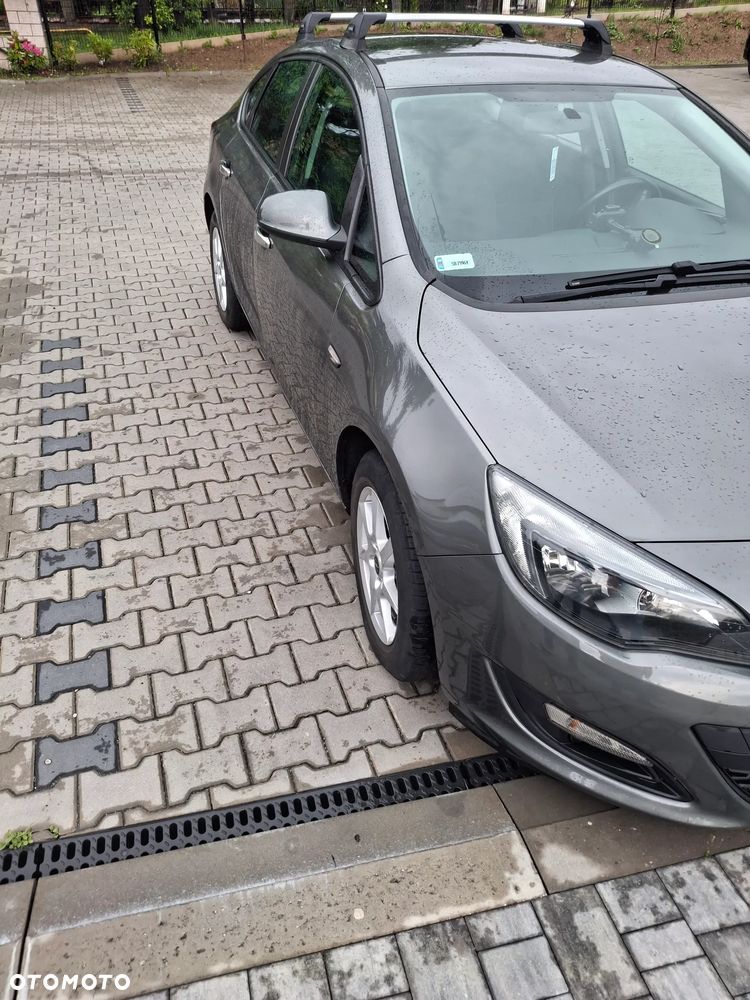 Opel Astra 1.4 T EU6 - 6