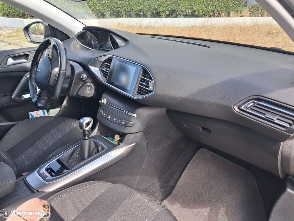 Peugeot 308 1.6 e-HDi Allure - 9