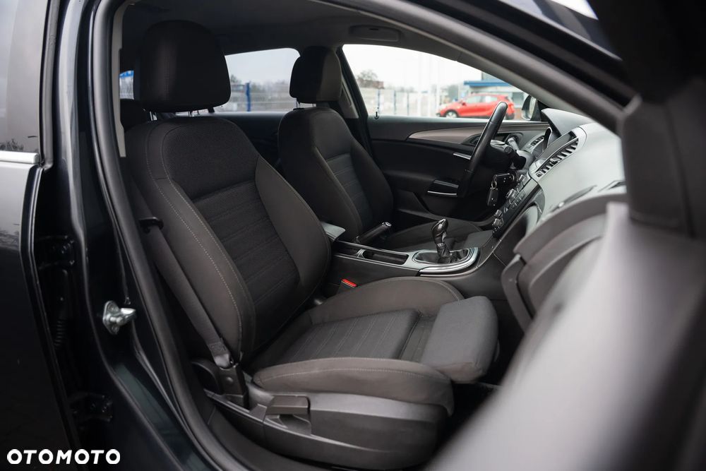 Opel Insignia 1.8 Sport - 24