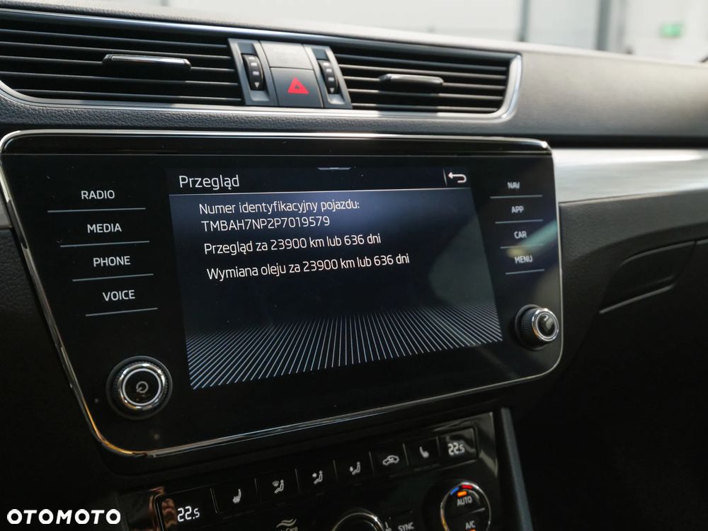 Skoda Superb 2.0 TDI SCR Ambition - 35