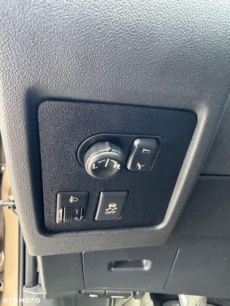 Nissan Qashqai 2.0 visia - 17