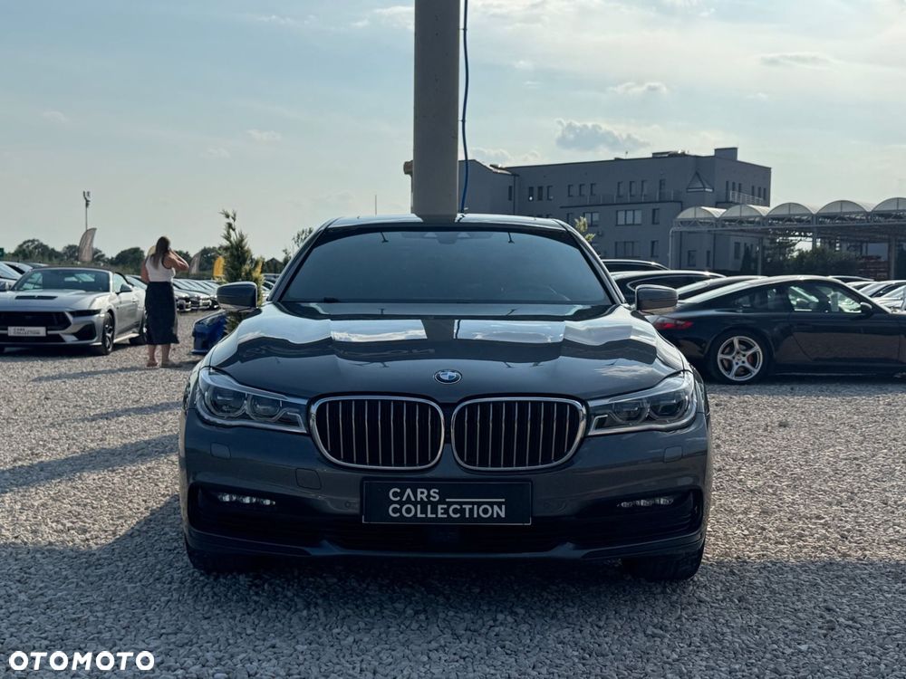 BMW Seria 7 - 10