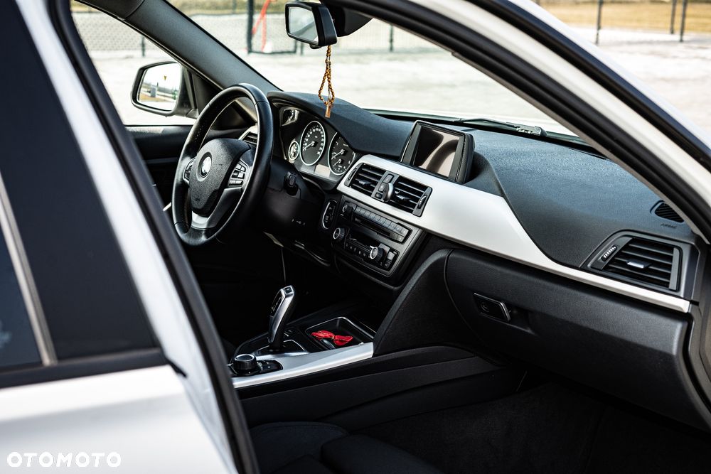 BMW Seria 3 - 11
