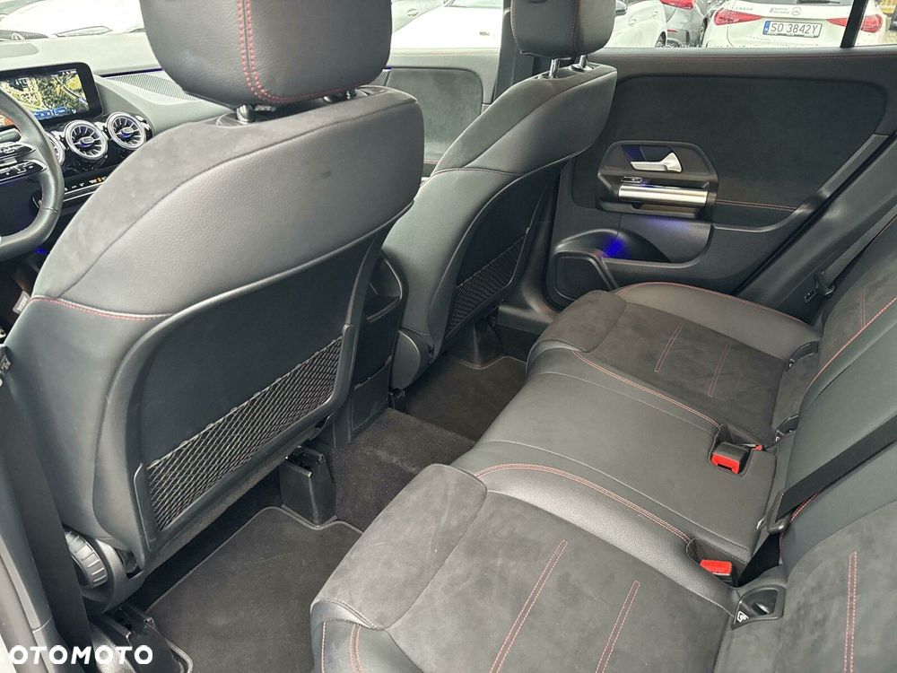 Mercedes-Benz GLA 200 AMG Line - 17