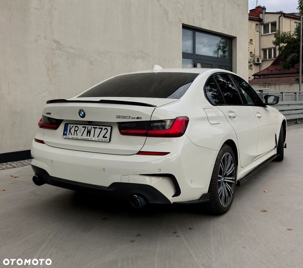 BMW Seria 3 330e M Sport sport - 10
