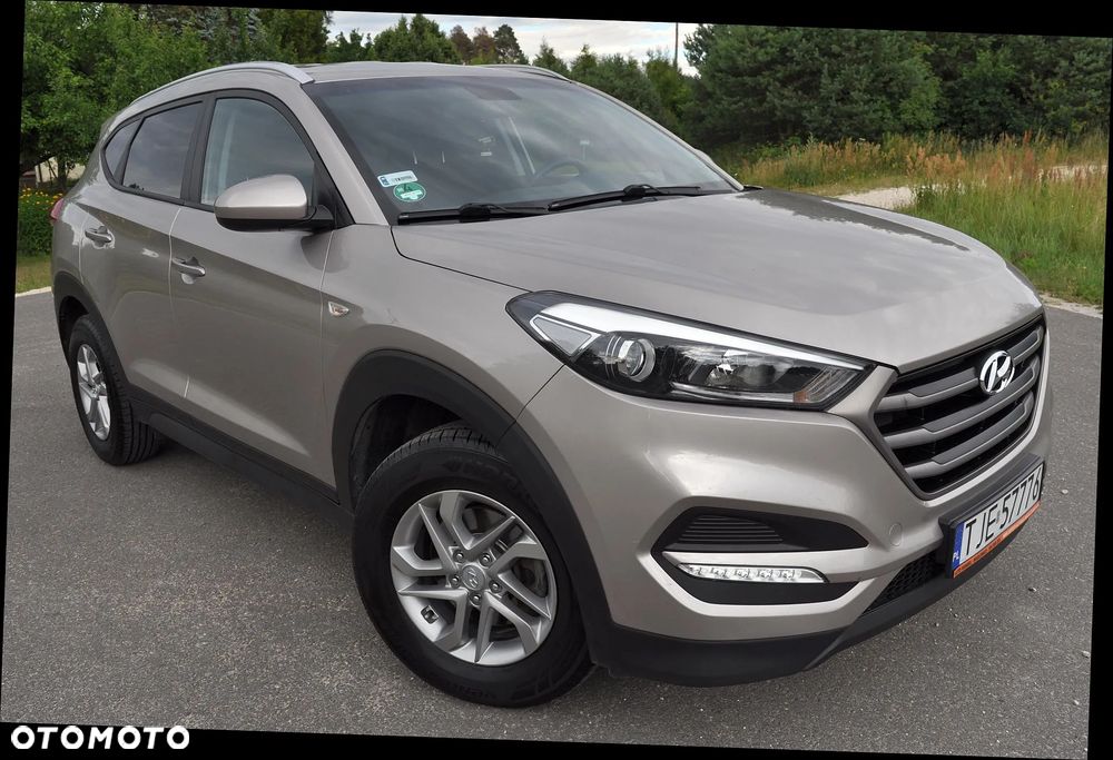 Hyundai Tucson 1.6 GDI BlueDrive GO 2WD - 11