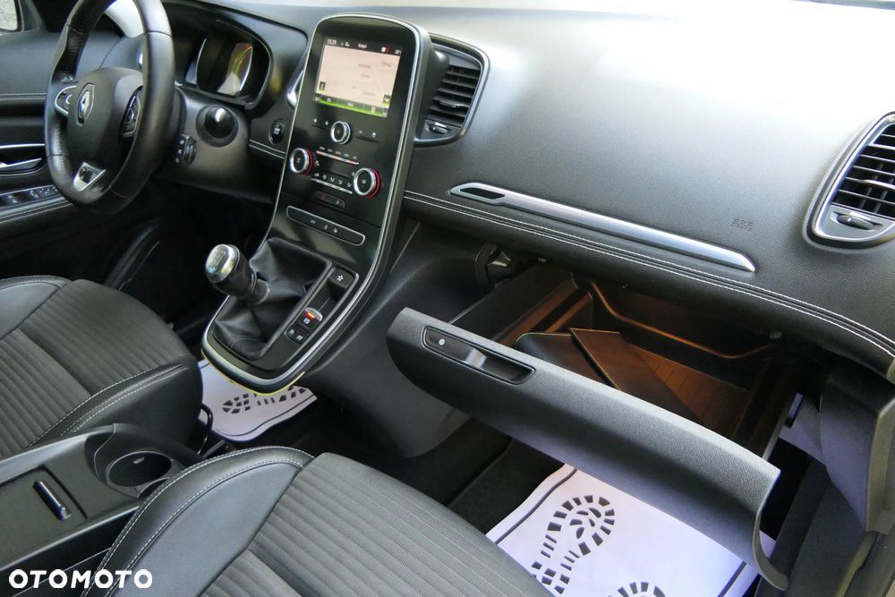 Renault Scenic - 22