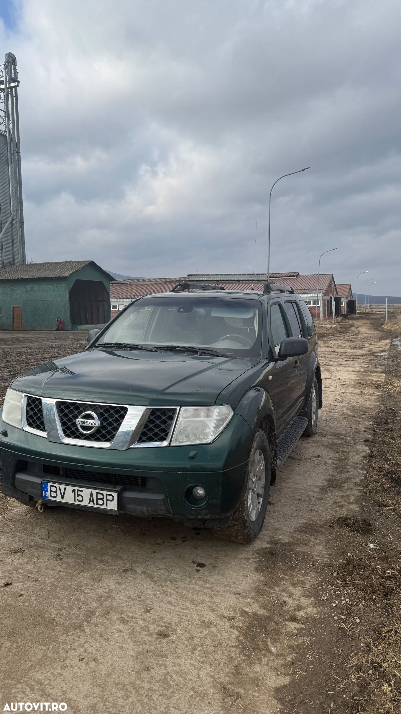 Nissan Pathfinder 2.5 dCi Aut LE - 1