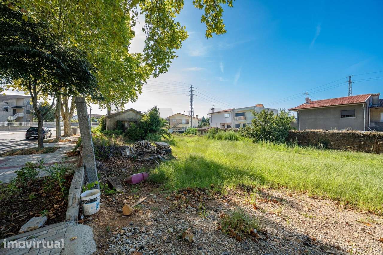 Venda de Terreno para Construção com 2.465 m2 no Centro da Cidade da T - Grande imagem: 4/40