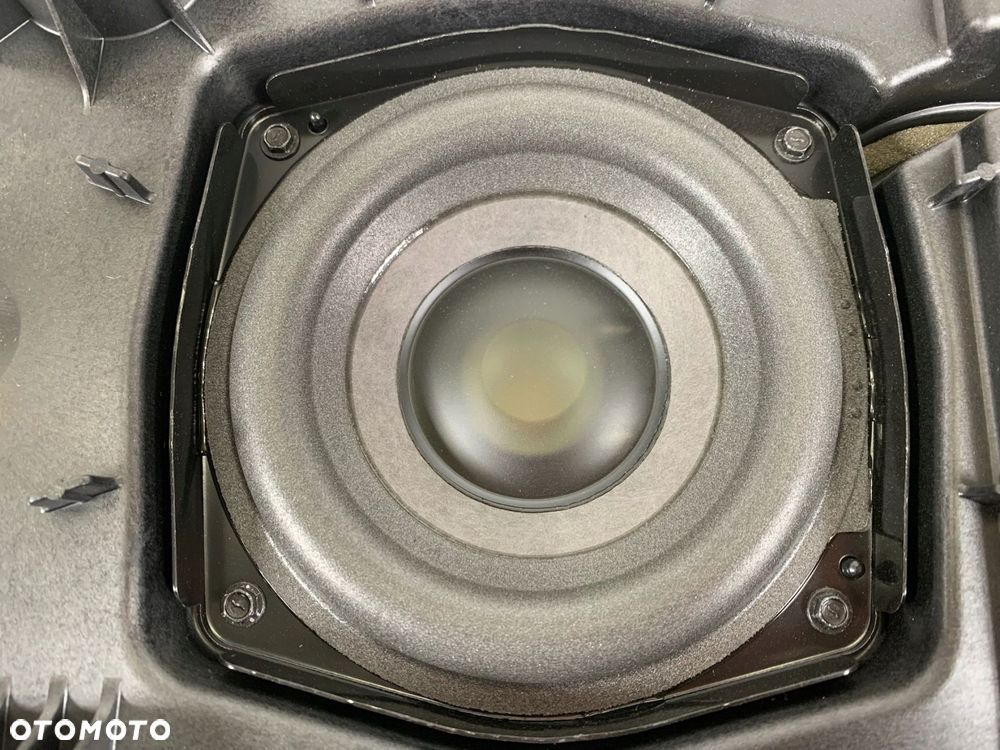 P2 CADILLAC ESCALADE IV 2014 - TUBA GOŚNIK WOOFER BOSE GM 22818981 - 2