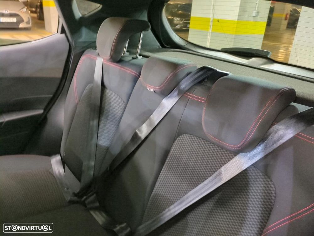 Ford Fiesta 1.0 EcoBoost ST-Line - 8