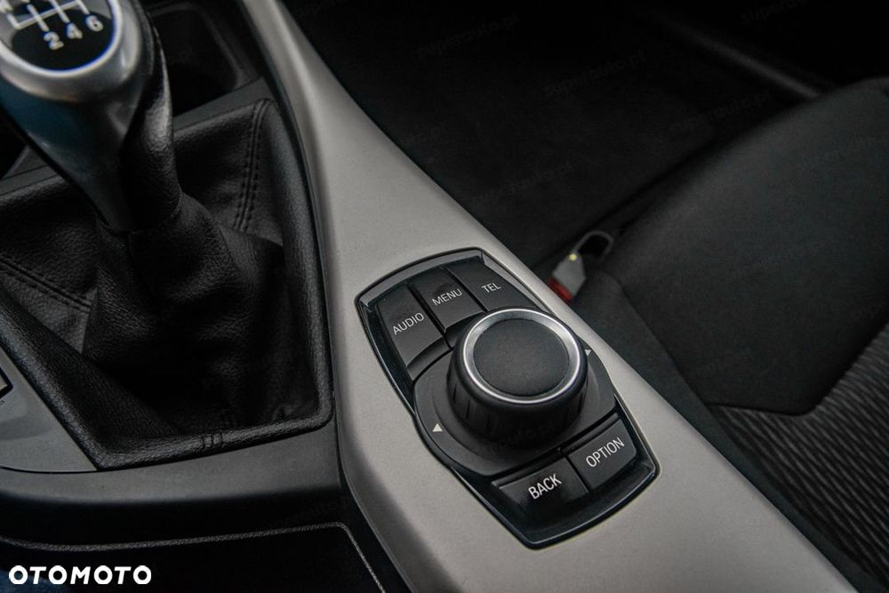BMW Seria 1 118i - 24