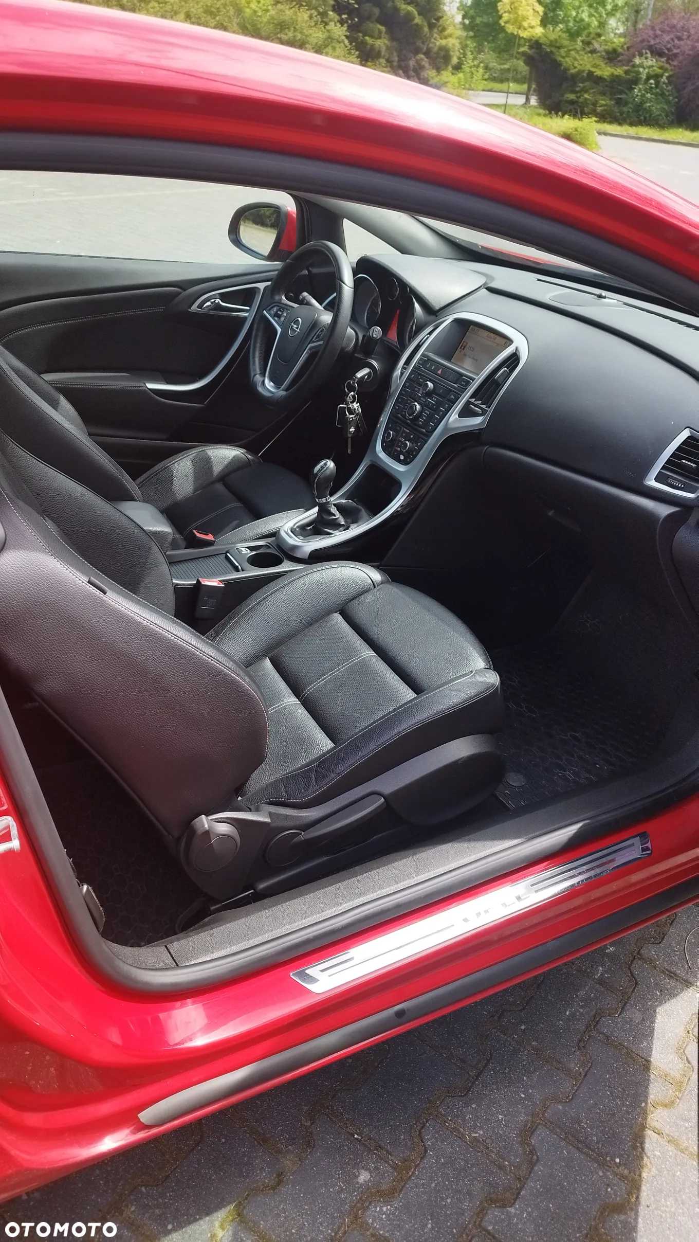 Opel Astra IV GTC 1.6 T Sport - 20