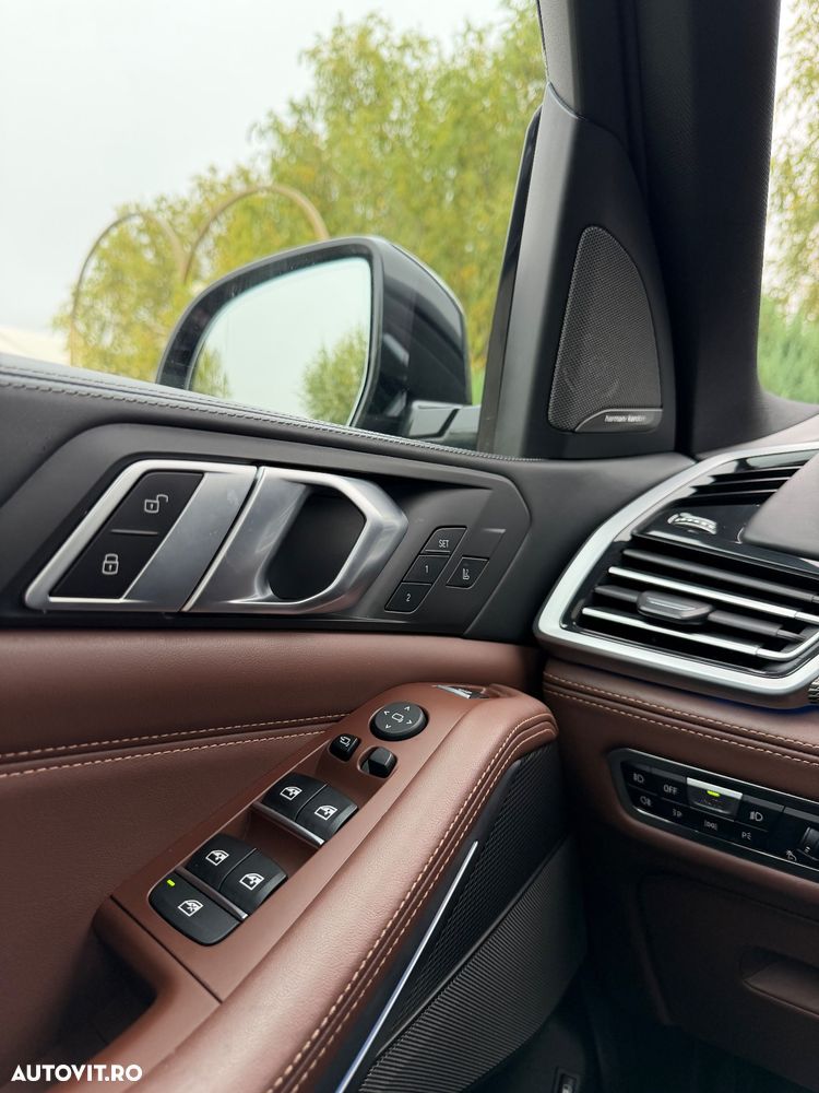 BMW X5 xDrive45e - 33