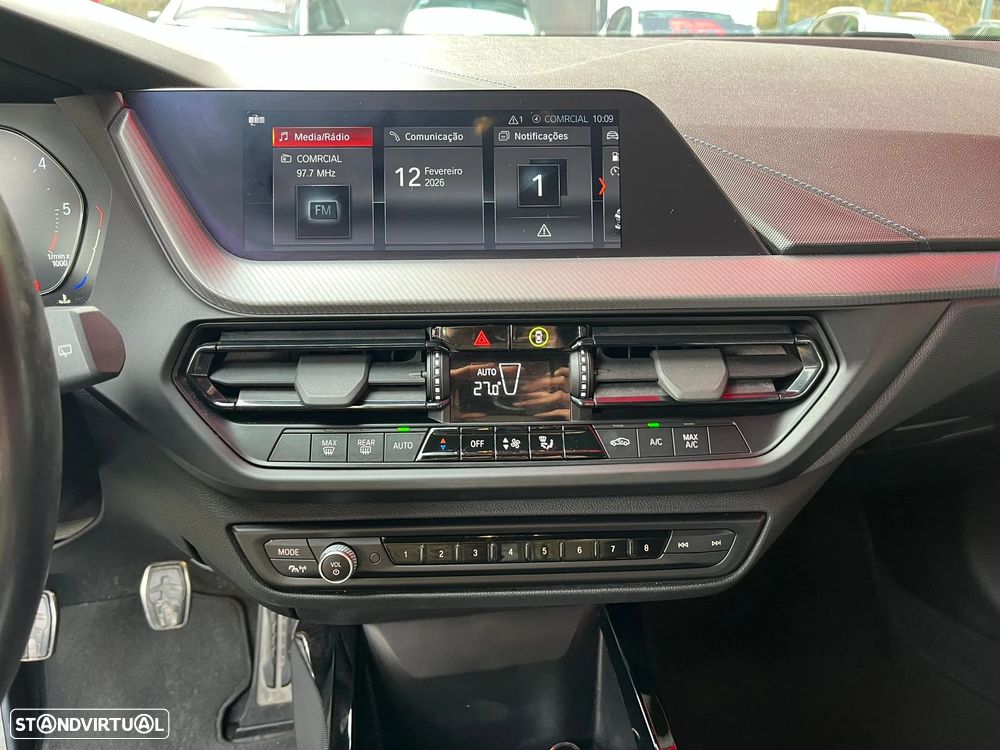 BMW 116 d Pack Essence - 27