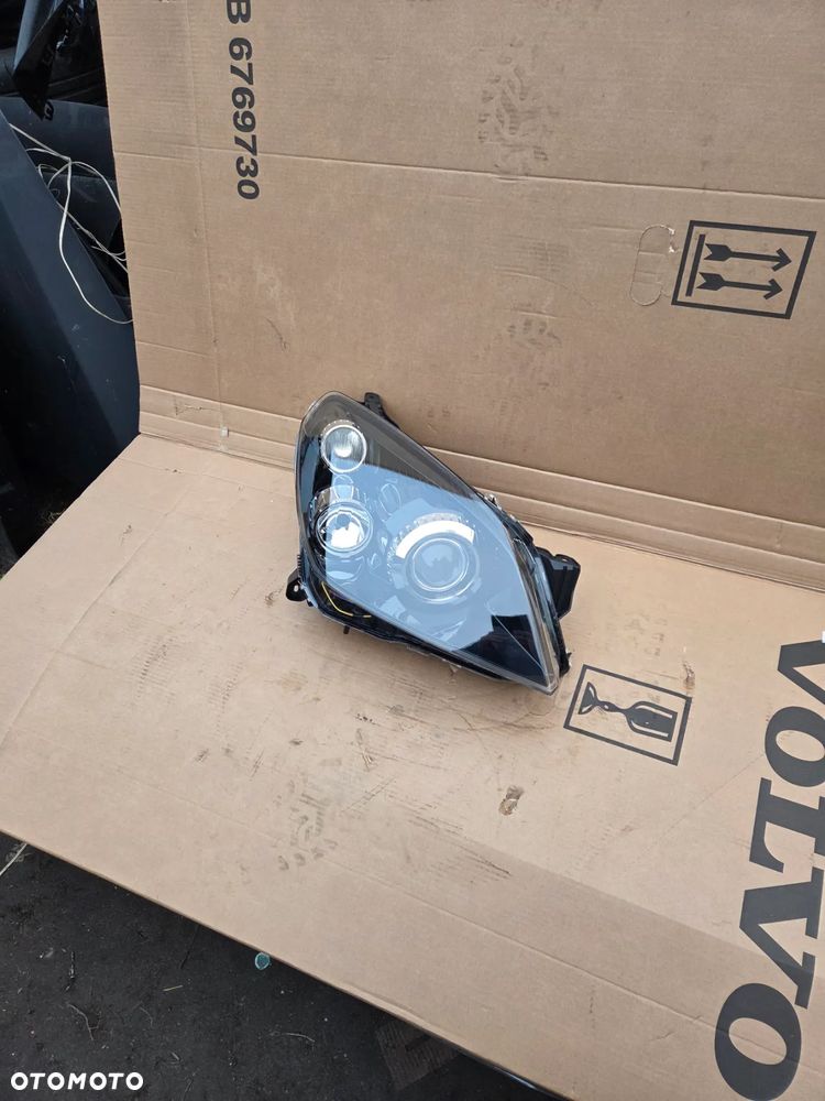 Reflektor Lampa prawa prawy przód przednia OPEL ASTRA H III GTC Xenon 93190391 - 3
