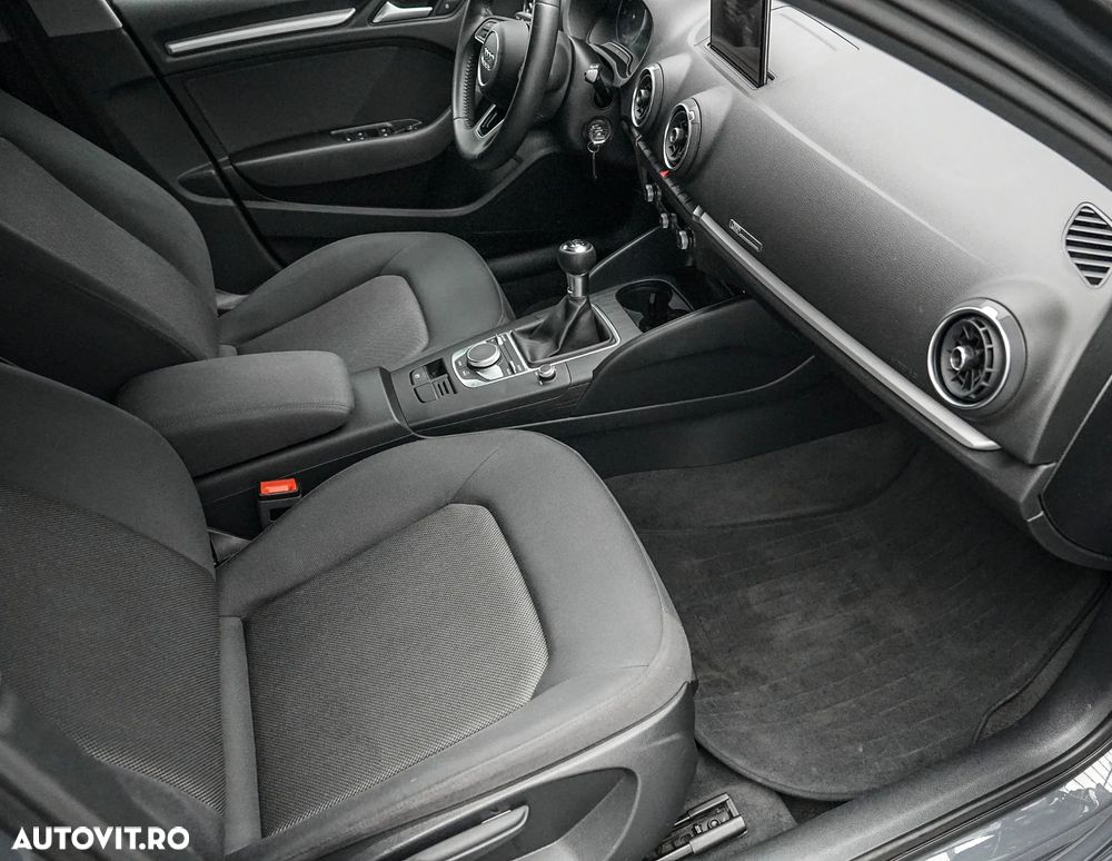 Audi A3 Sportback 1.0 30 TFSI Design - 13