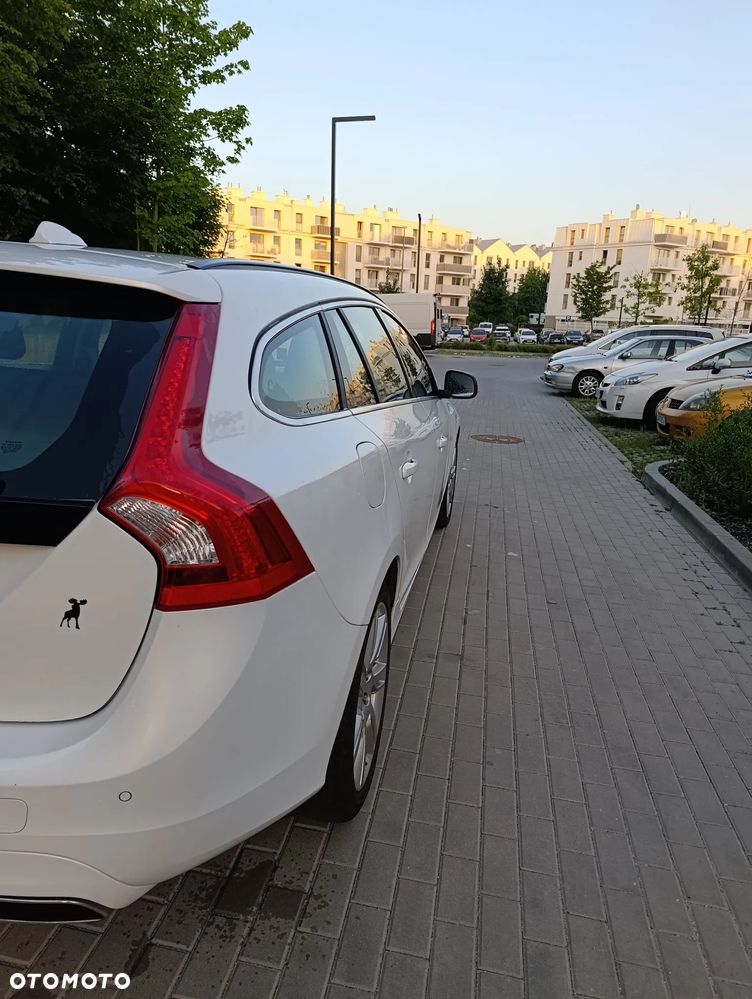 Volvo V60 D4 Kinetic - 5