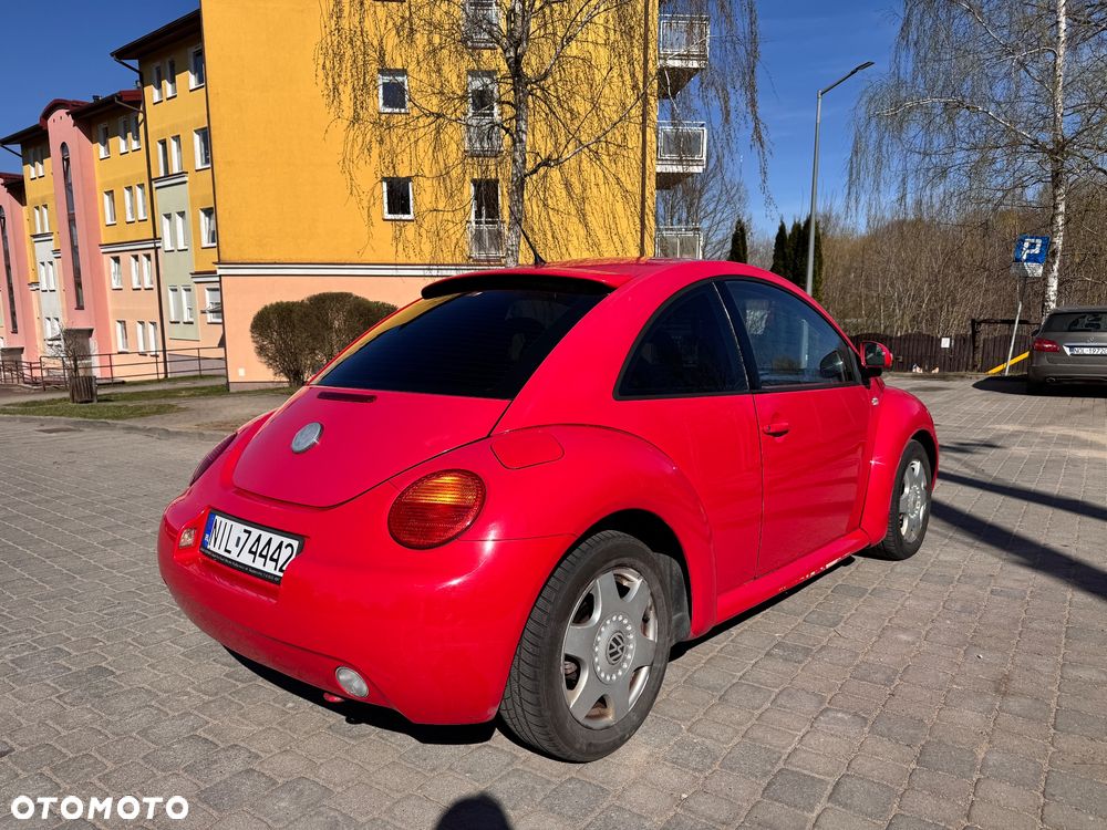 Volkswagen New Beetle - 5
