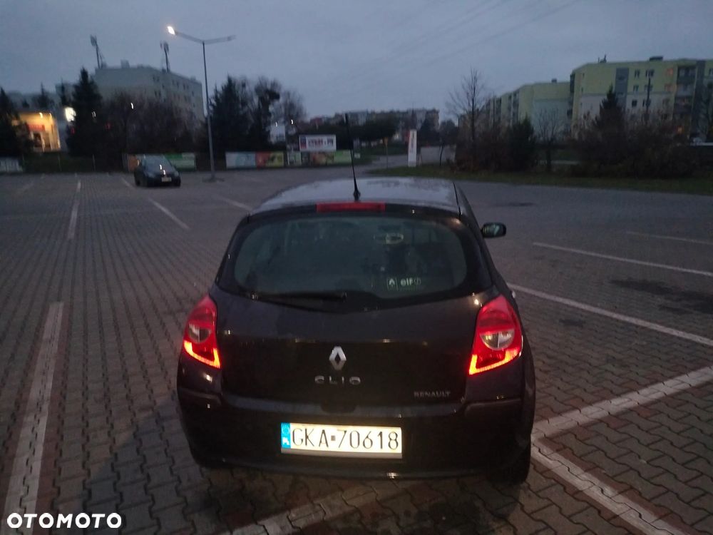 Renault Clio 1.2 16V 75 Dynamique - 4