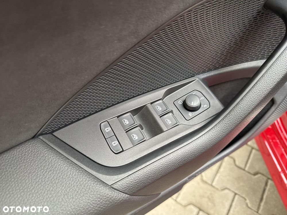 Skoda Octavia 2.0 TSI RS DSG - 11
