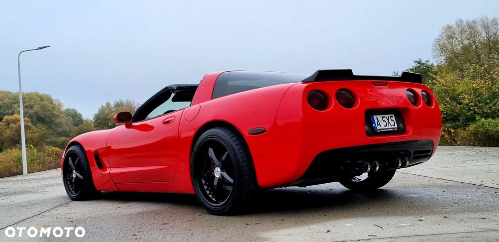 Chevrolet Corvette - 25