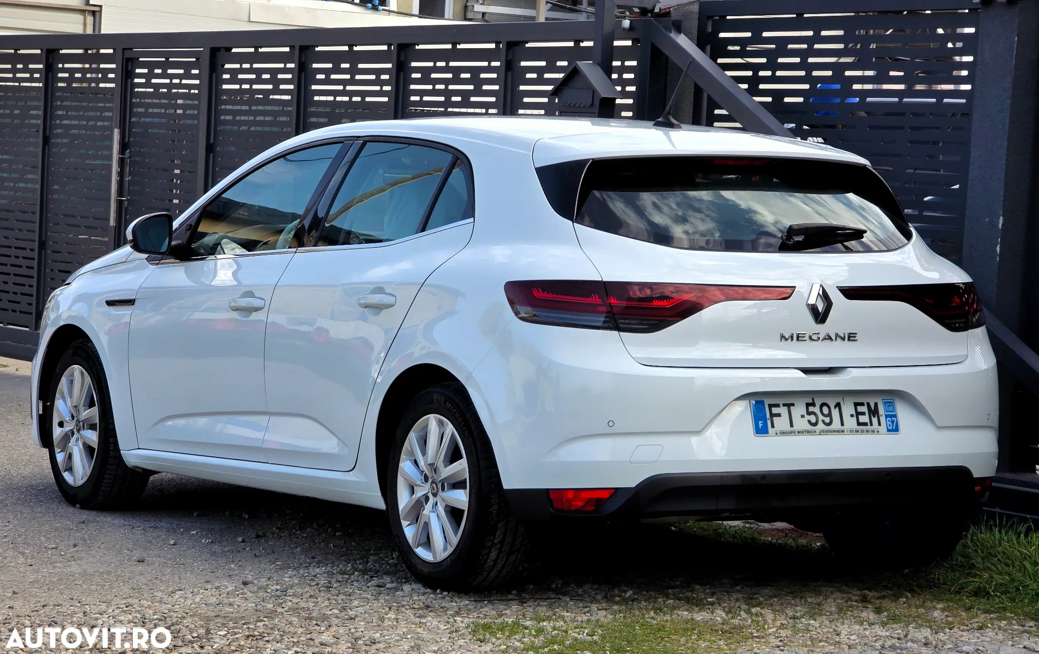 Renault Megane BLUE dCi 115 BUSINESS EDITION - 6