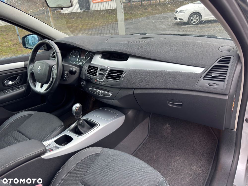 Renault Laguna dCi 110 FAP Expression - 25