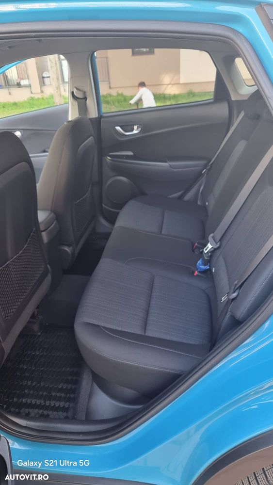 Hyundai KONA - 7