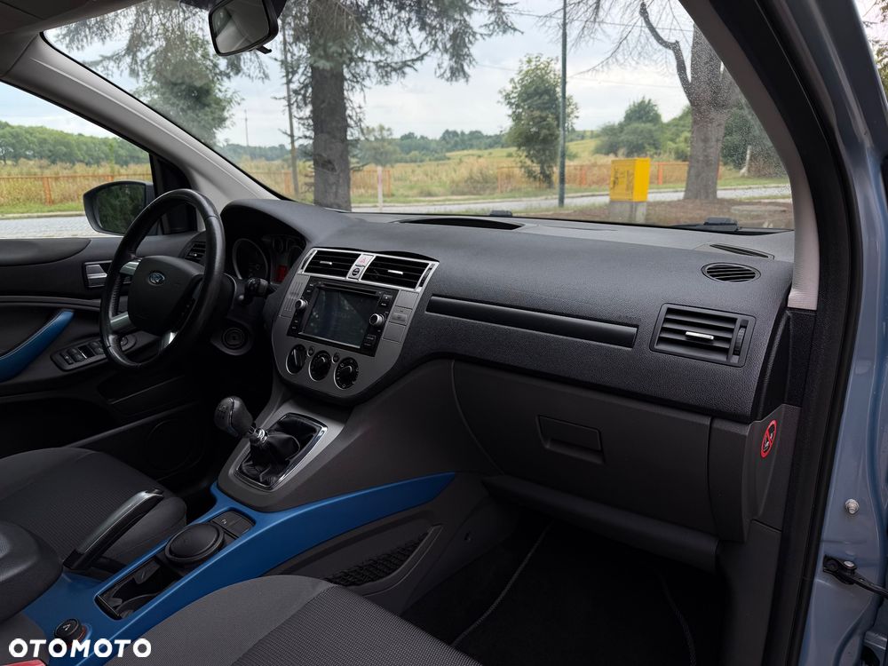 Ford Kuga - 8
