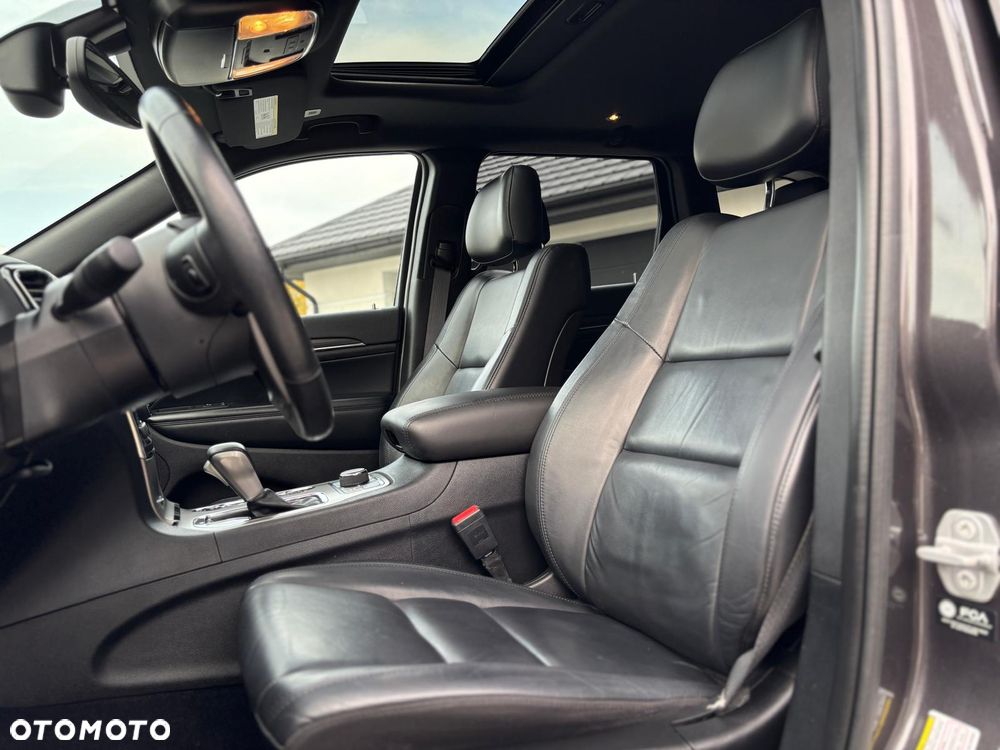 Jeep Grand Cherokee - 22