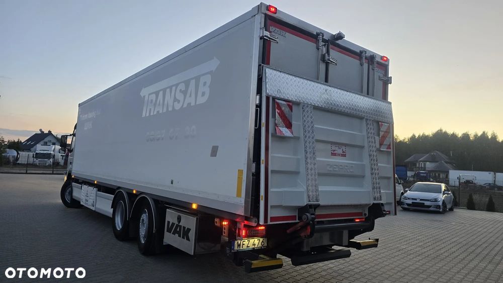 Volvo FM 370 Euro 6 6x2 długa 9.3m 22 palety! super stan! niski przebieg! świeży import! - 4