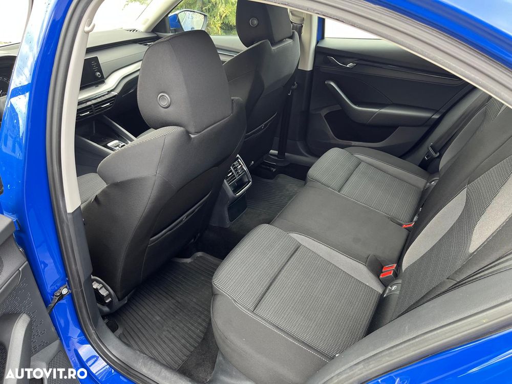 Skoda Octavia 2.0 TDI DSG Ambition - 9