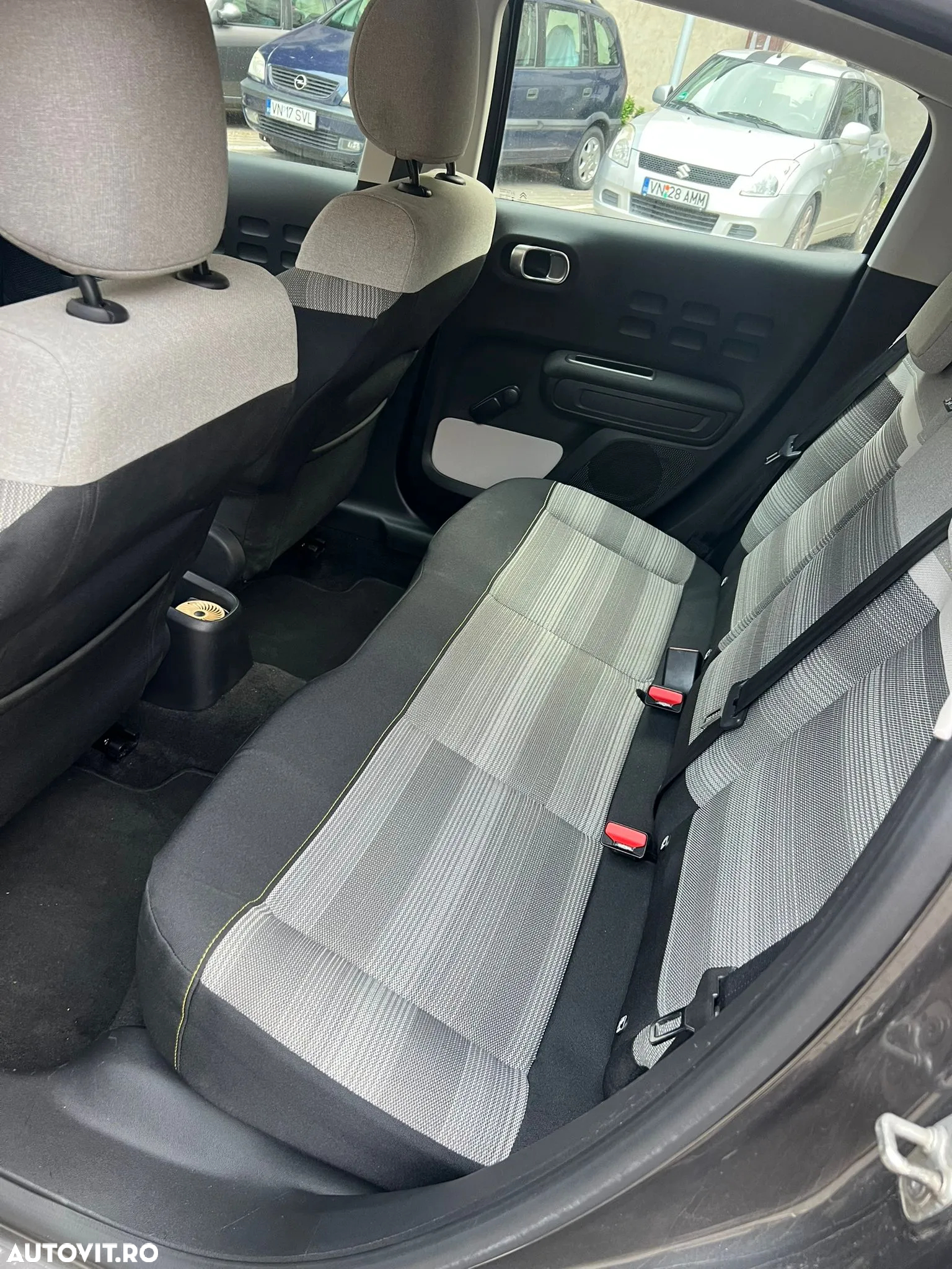 Citroën C3 BlueHDi 100 S&S PLUS - 10