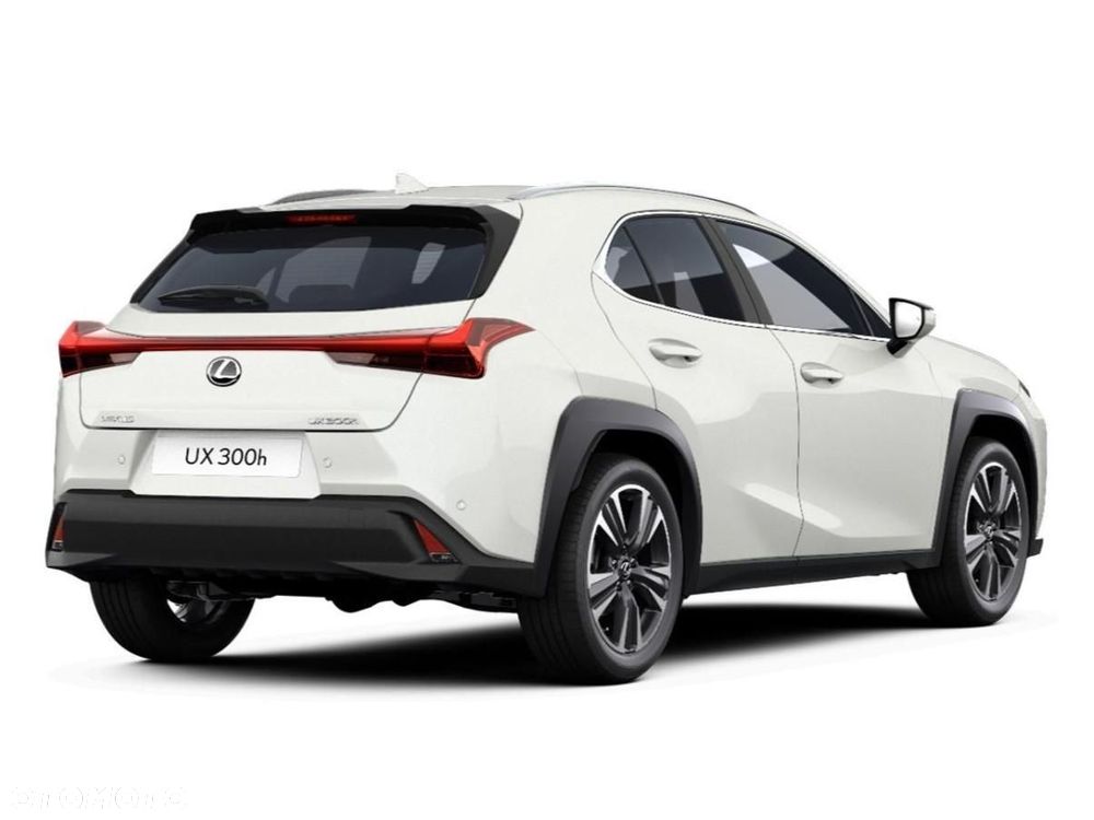 Lexus UX - 5