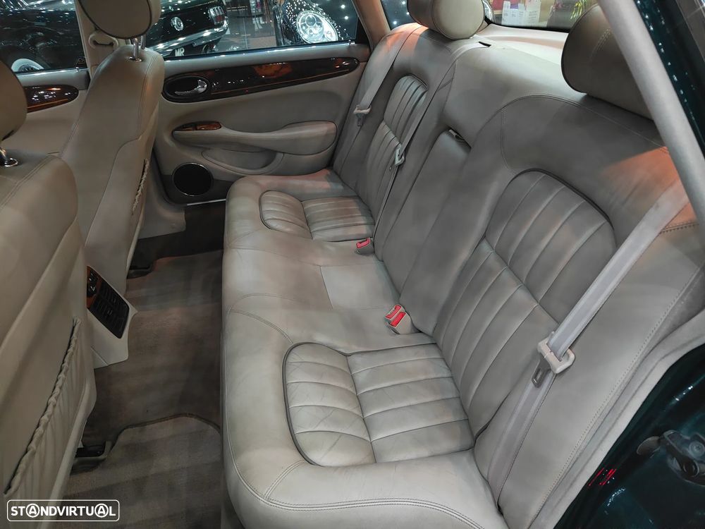 Jaguar XJ XJ8 3.2 Executive - 15