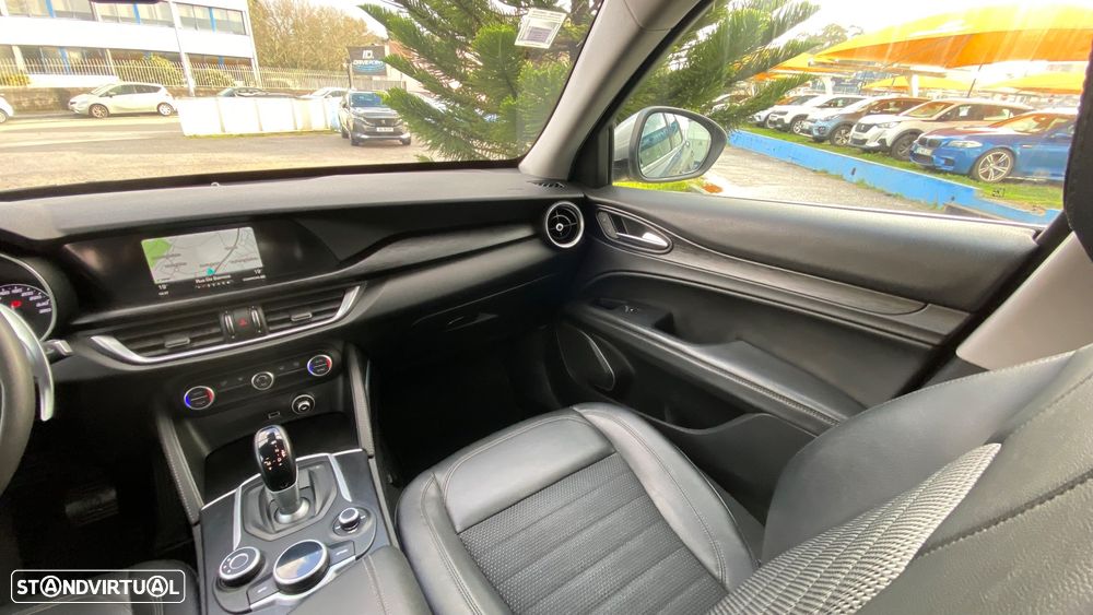 Alfa Romeo Stelvio 2.2 D Super AT8 - 30