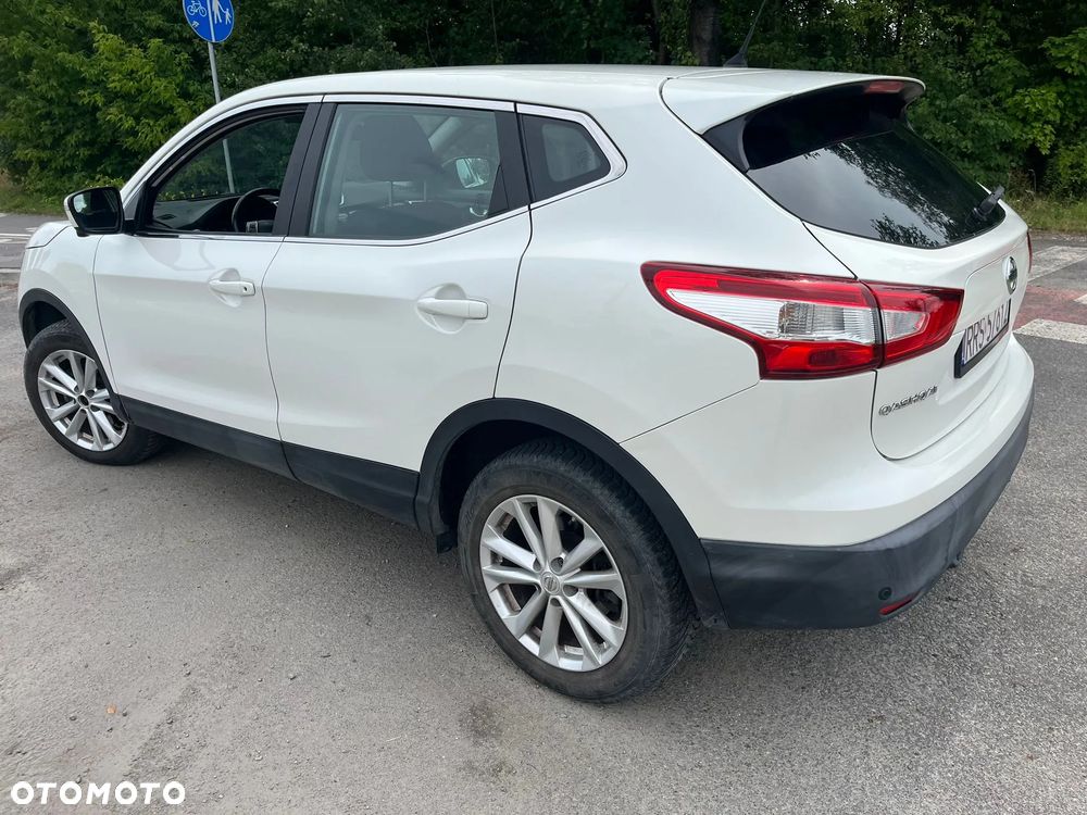 Nissan Qashqai 1.6 DCi Acenta EU6 - 8